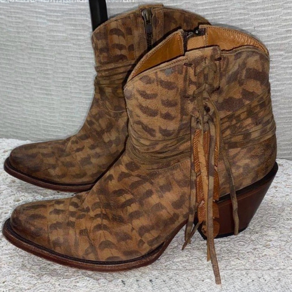 Lucchese Robyn Leather Animal Print Boots w/Fringe n Hand Tooled Feather Sz 8.5